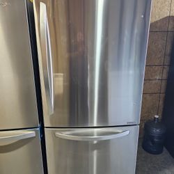 LG Stainless Steel Bottom Freezer