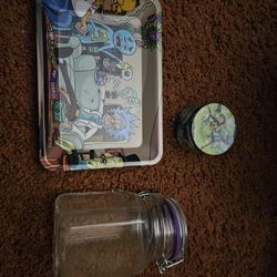 Rick & Morty Grinder, Plate, an regular mason jar