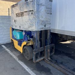 2002 Komatsu 25 Forklift