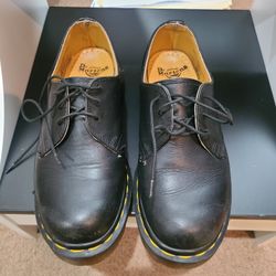 Dr. Martin's Size 3