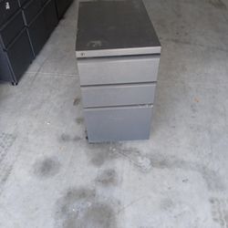 Small 3 Drawer File Cabinet 