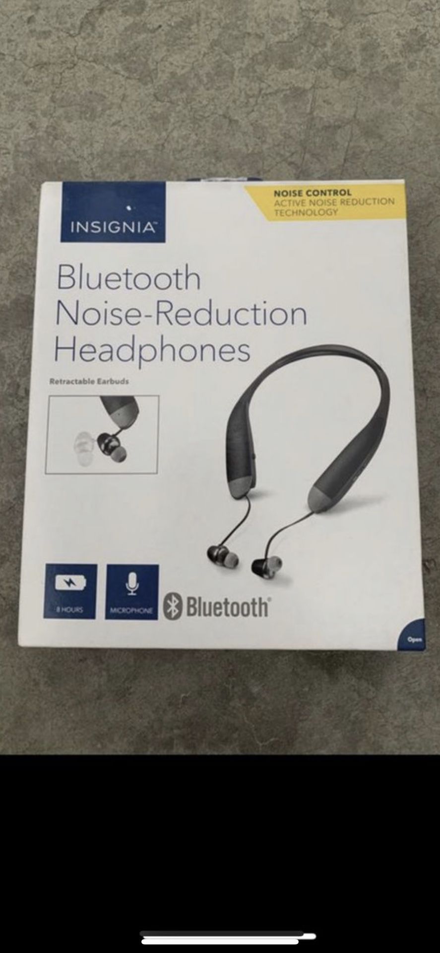 New Insignia - NS-CAHBTEBNC-B Wireless Noise Canceling Headphones BK w/charger $10 firm