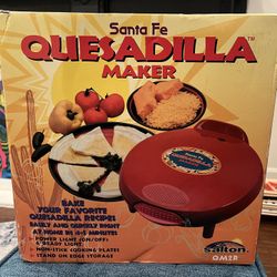 Quesadilla maker (NEW - Santa Fe)