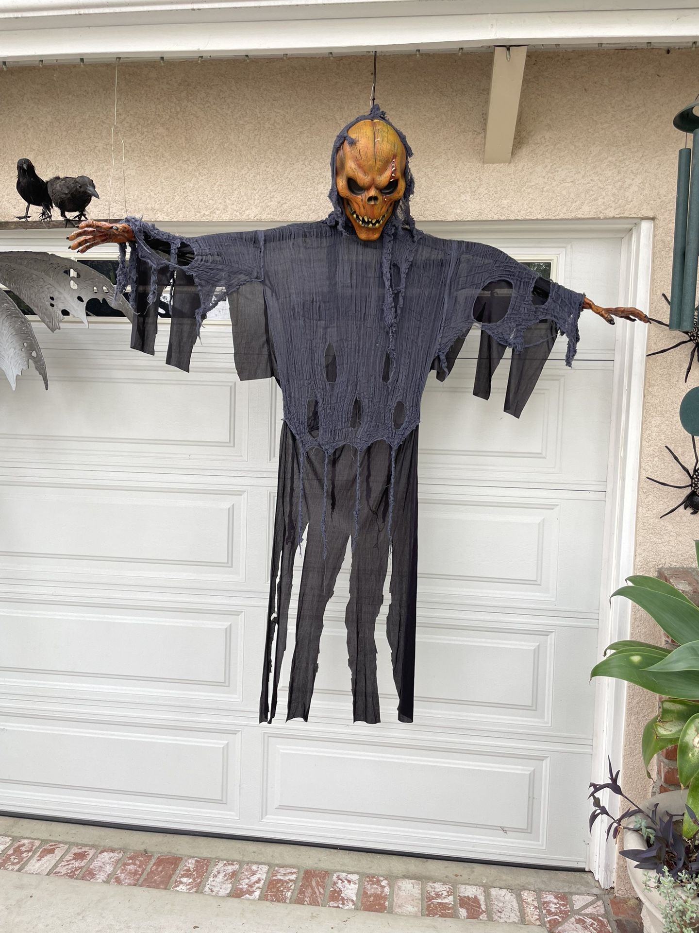Hanging Pumpkin Ghoul Halloween Prop – 6ft