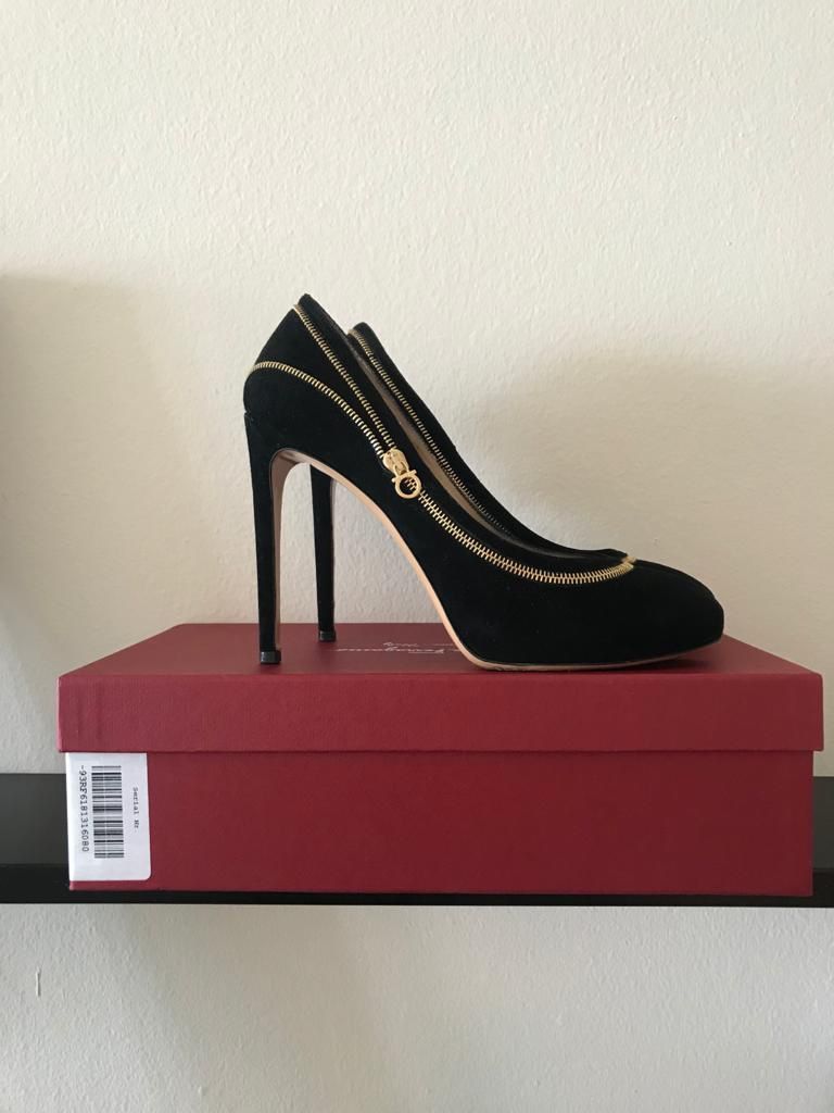 Ferragamo Black Suede Pumps,All Products : American Fashion Style Bags On Sale