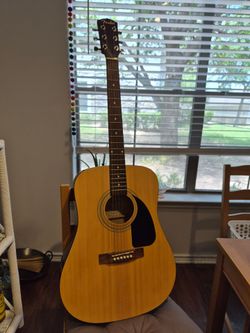 (Pending) Fender acoustic guitar - Beginner friendly w/case