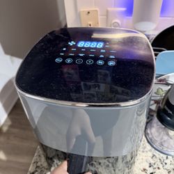 Air Fryer In Black