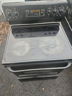 GE Electric Oven in excellent condition With 3 Prong Plug