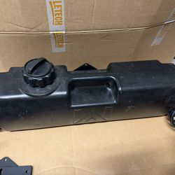 WaterPort - 4 gallon Vehicle Water Tank & Low Pressure Washer