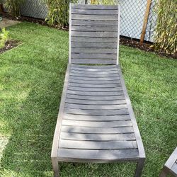    Outdoor Pool Lounger