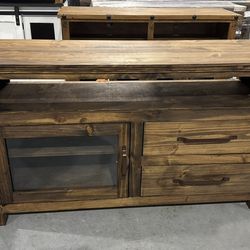 TV stand 60”