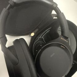 Sony WH-1000XM4 Black Over-Ear Bluetooth Headphones