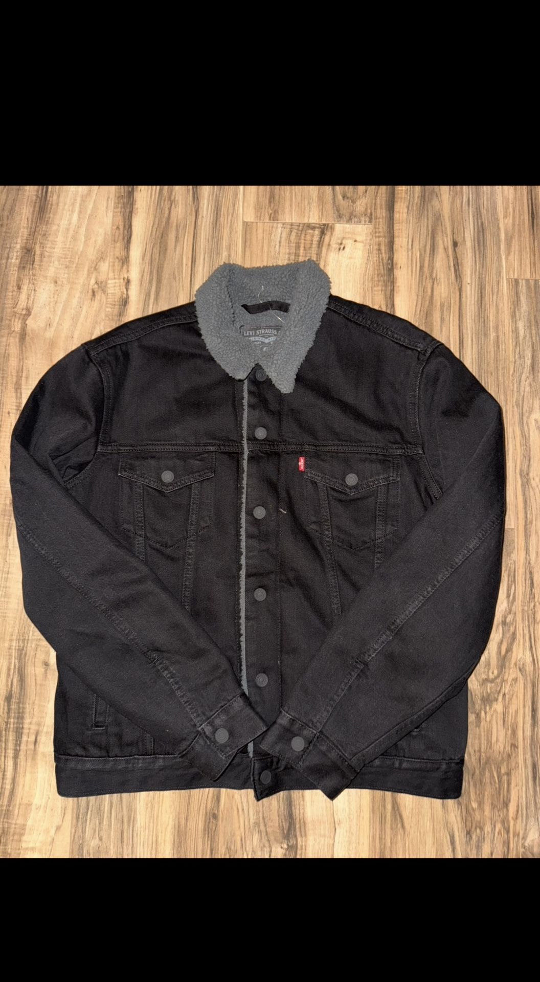 New Men’s Size Medium Levi’s Sherpa Jacket