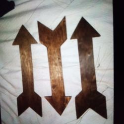 Set Of 3, Wooden Stained Arrows
