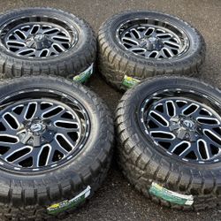 20 INCH FUEL BRAND NEW RIMS AND TIRES 6 lug universal 