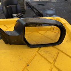 2010 Subaru Legacy Outback Door Mirror Passenger Side RH power w/o turn signal ; J383