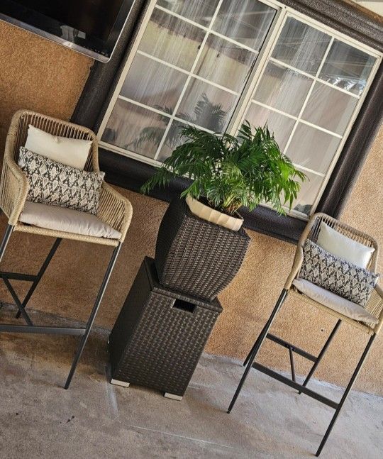 Woven Bar Stools Set Of 2 /outdoor Or Inside Furniture/Cash Only