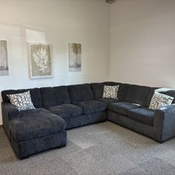 Couch Sectional Dark Gray Chase