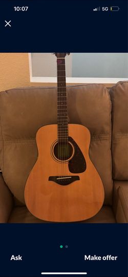 Yamaha guitar