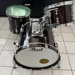 Pearl Drum Set