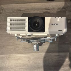 Epson PowerLite L530U Full HD WUXGA Long-throw Laser Projector, White (V11HA27020)