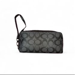 Coach wristlet wallet