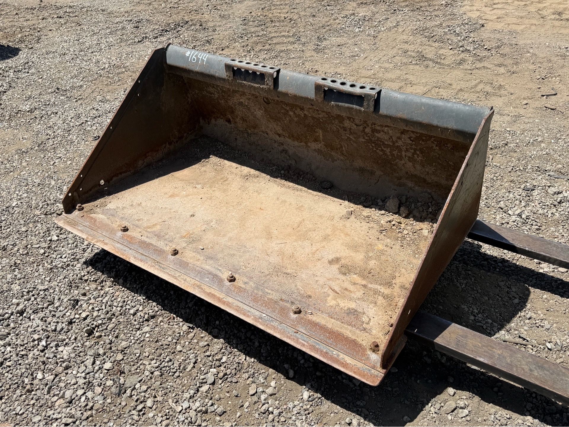 Skid steer bucket 56” Flat blade bucket