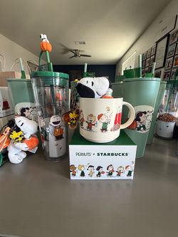 Peanuts n Starbucks collection