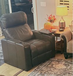 Recliners (2)