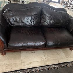 Bernhardt sofa ,love  seat , single chair and mármol coffe table.