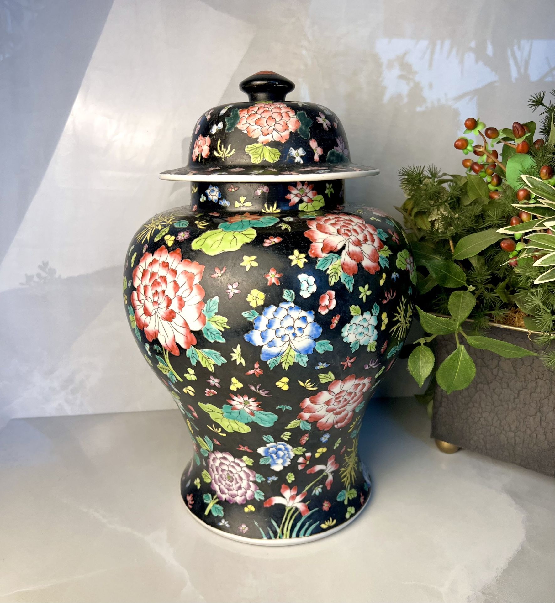 Exquisite Hand-Painted Large Floral Ginger Jar with Lid - Black Cloisonné Style Porcelain Vase