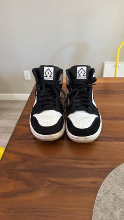 Air Jordan one mid SE “diamond”