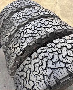 245/65/17 bfgoodrich 📍📍 Vendo un set de llantas con 80% de vida las 4 📍🌟