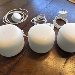 Google Nest Wifi Router + 2 Points