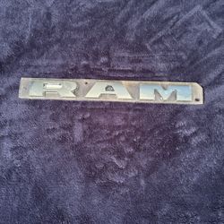 19-22 RAM 1500 Front Door Emblem 