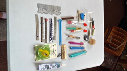 Vintage sewing notions lot