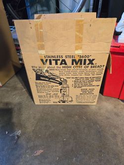 Vitamix 3600 Stainless Steel Blender in Box