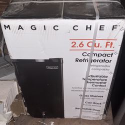 New Mini Fridge 