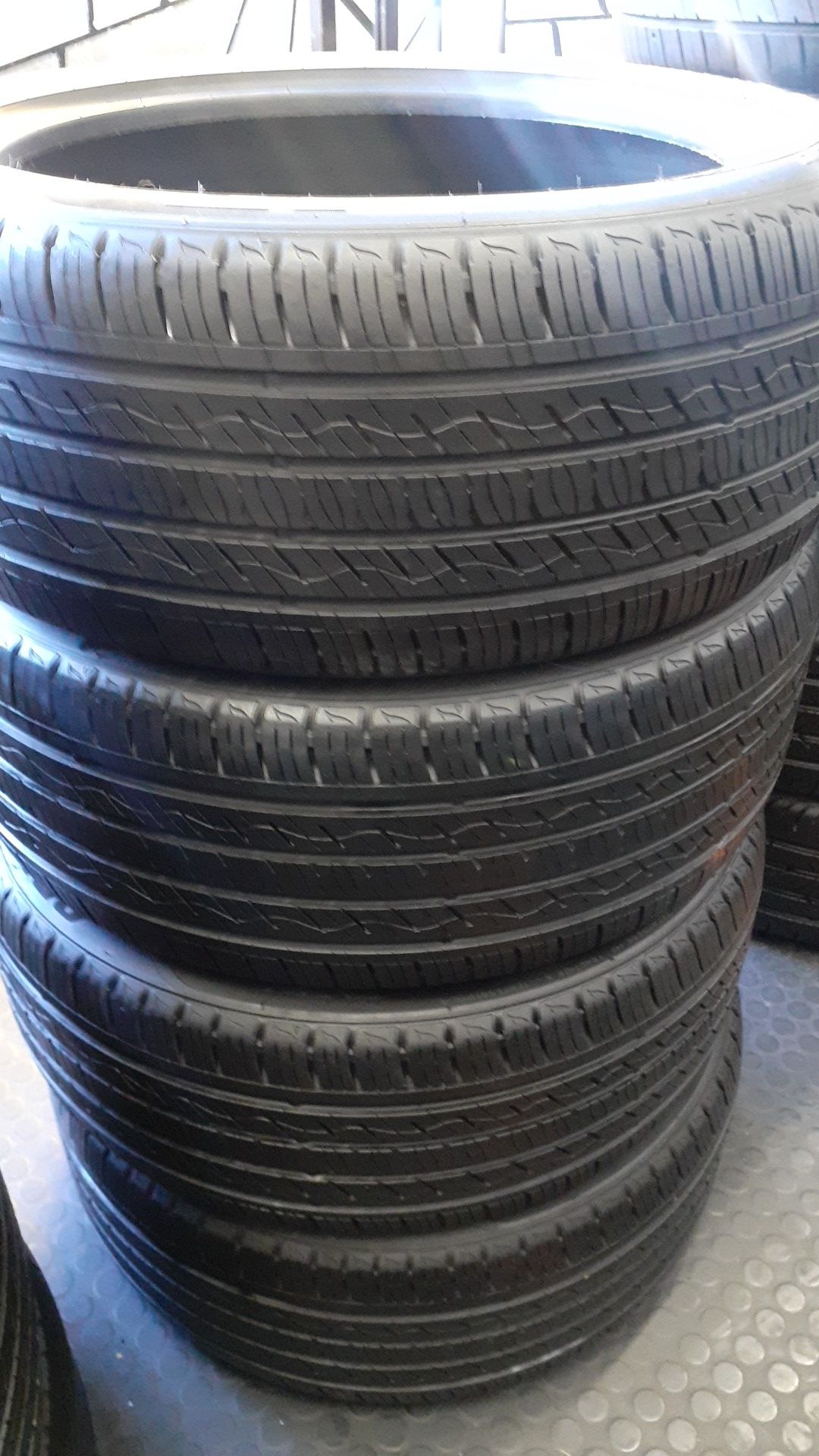 Set of 4 matching tires KUMHO size 245/45R19