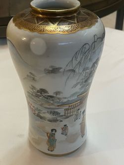 vintage Japanese Kutani or Satsuma-style porcelain vase