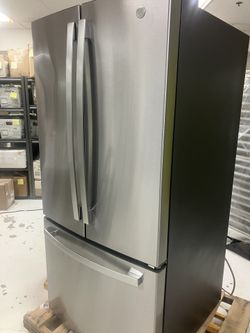 24.7 Cu Fr French Door Fridge Stainless Steel Like New