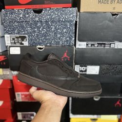 DS Jordan 1 Low Travis Scott Velvet Brown size 9.5