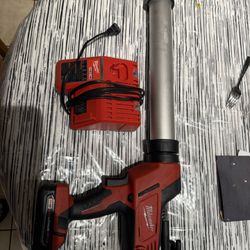 M18 Cordless 20-oz Aluminum Barrel Caulk gun with batt and charger in great condition $225 firm located in n Lakeland 