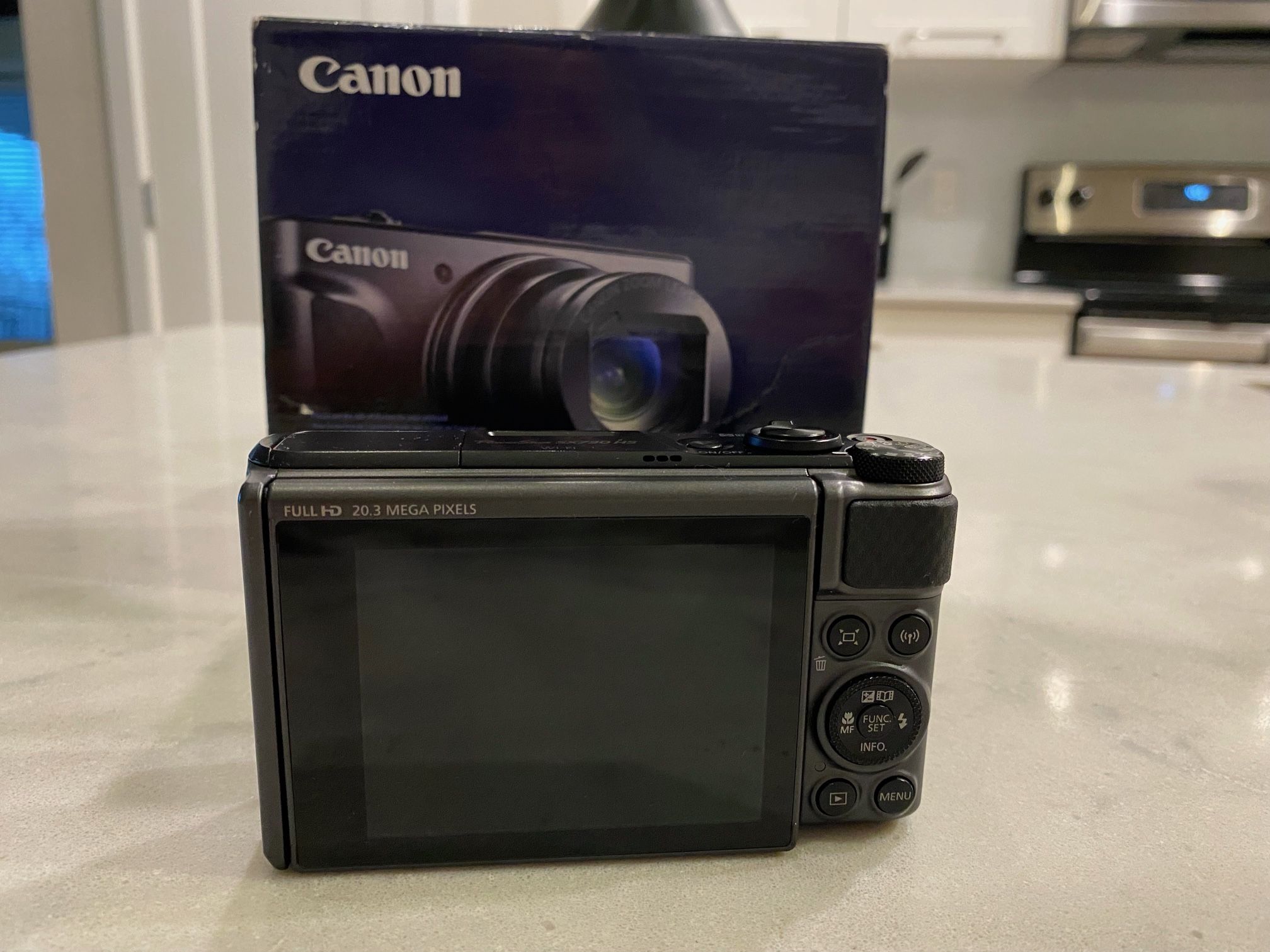 PowerShot SX730 HS Black (Slightly Used/ Like New) for Sale PowerShot SX730 HS Black (Slightly Used/ Like New) for Sale