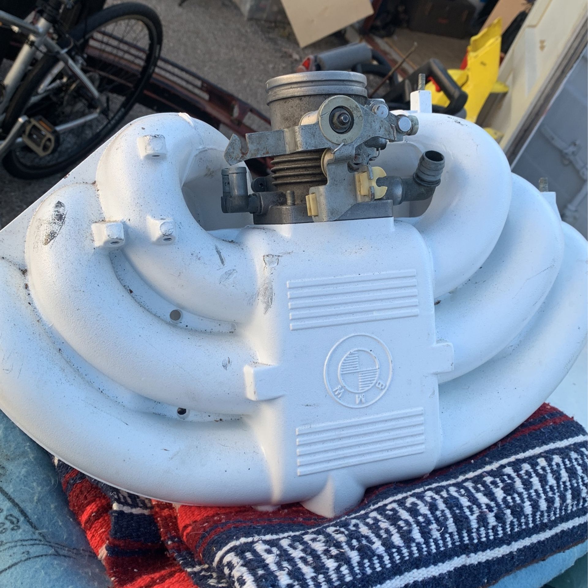 E30 intake and throttlebody