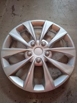 3 Toyota Corolla  2017 hubcaps