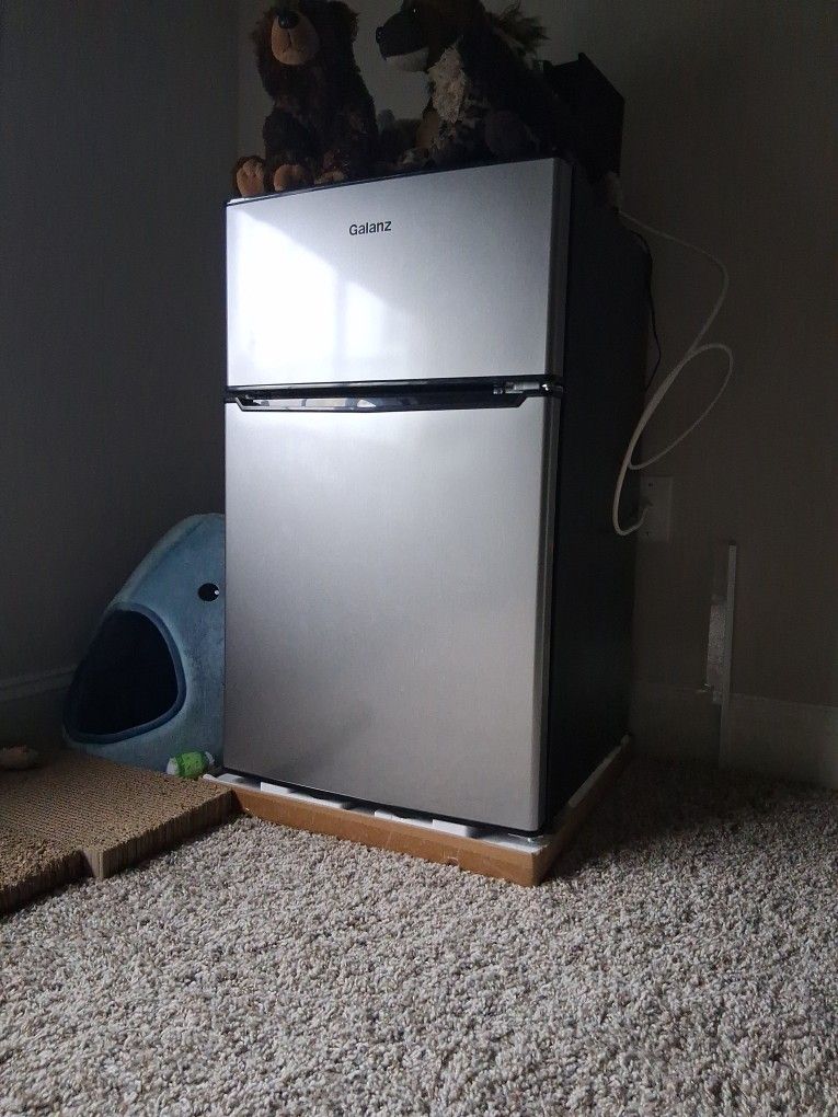 Mini-Fridge
