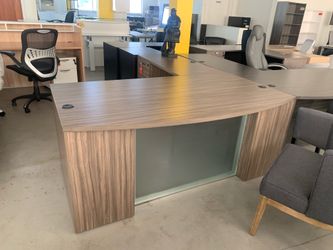 Executive desk l shape with glass modesty 72”x90”