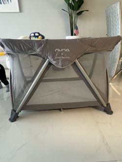 Pottery Barn NuNa PiPa Playpen