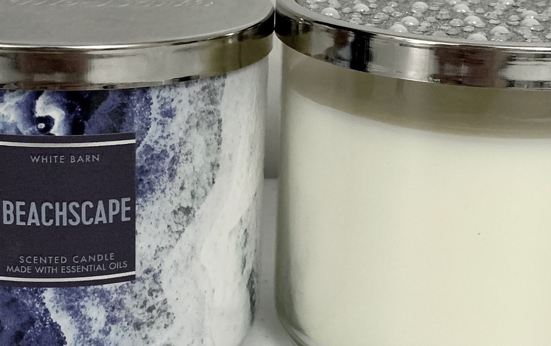 2 Scented 3-wick Candles